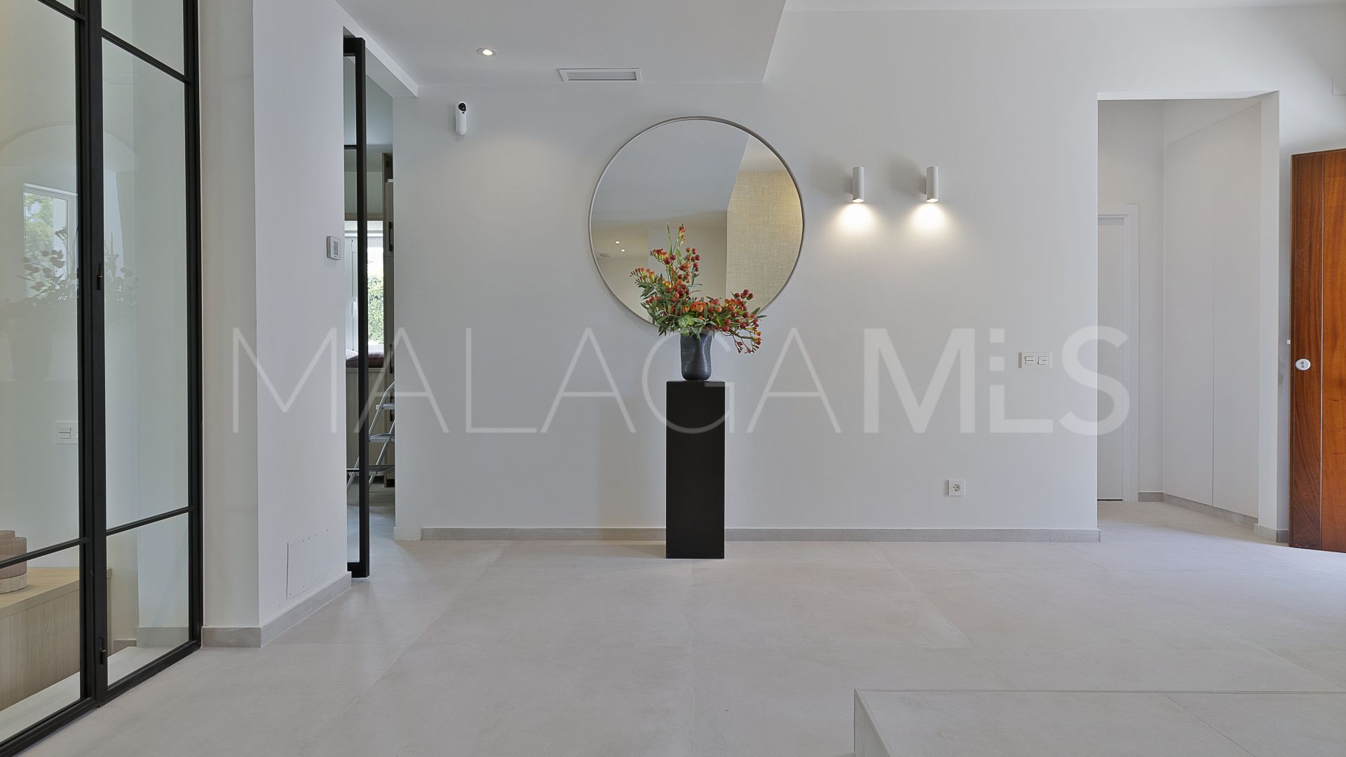 For sale villa in El Paraiso with 5 bedrooms