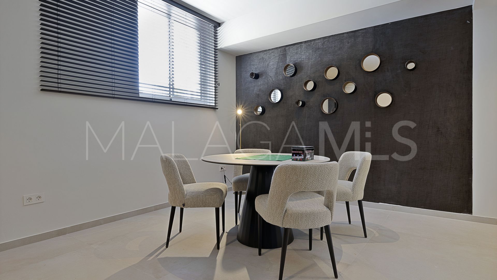 For sale villa in El Paraiso with 5 bedrooms