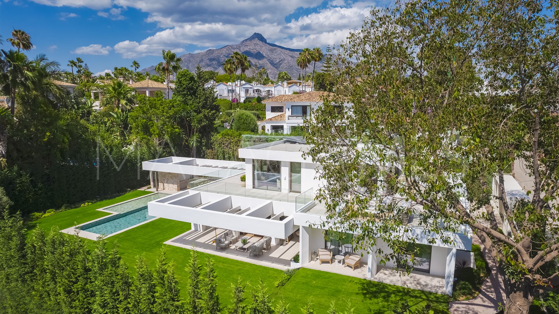 Se vende villa de 5 bedrooms in Las Brisas del Golf