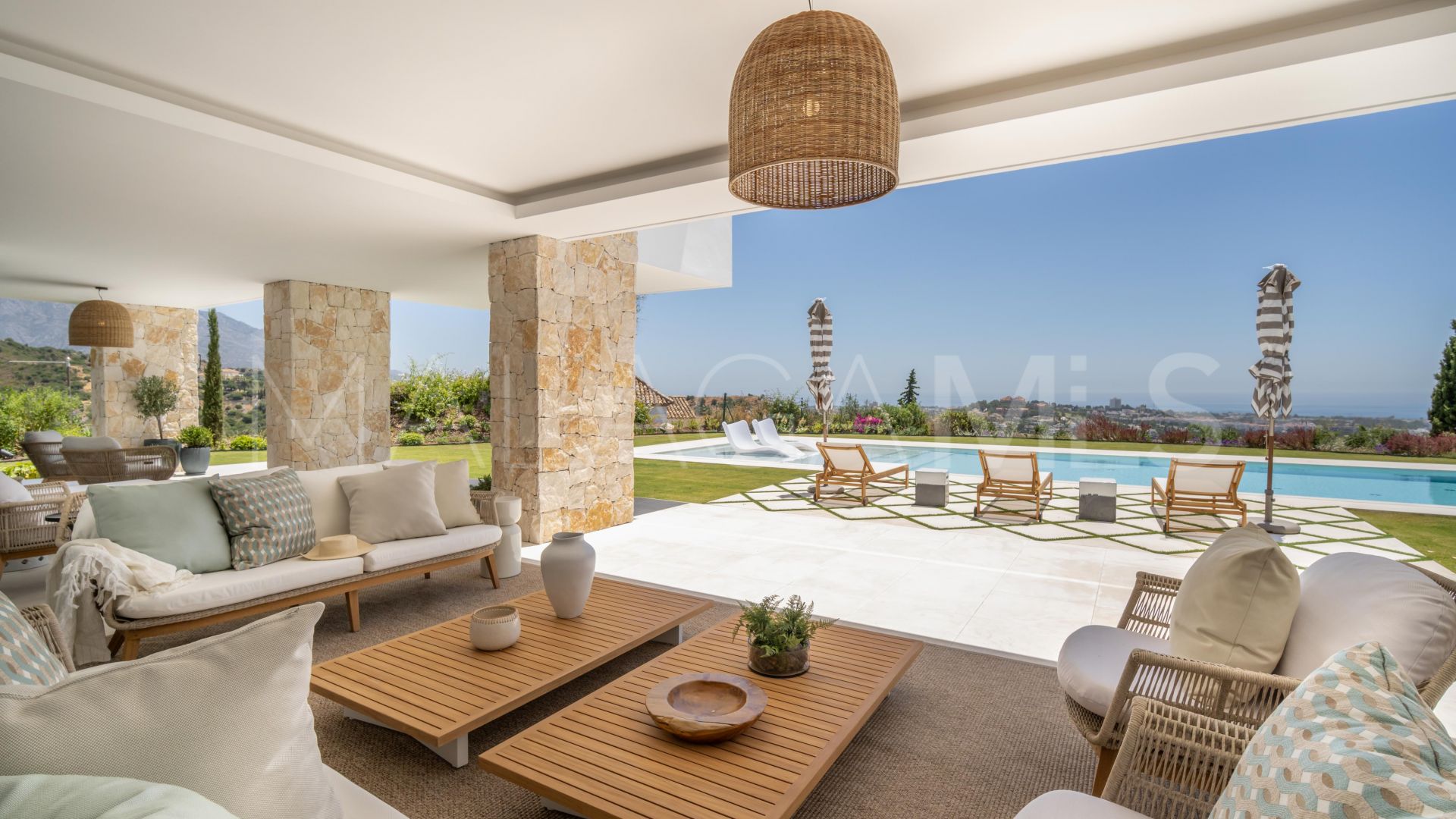 Se vende villa in La Quinta de 8 bedrooms