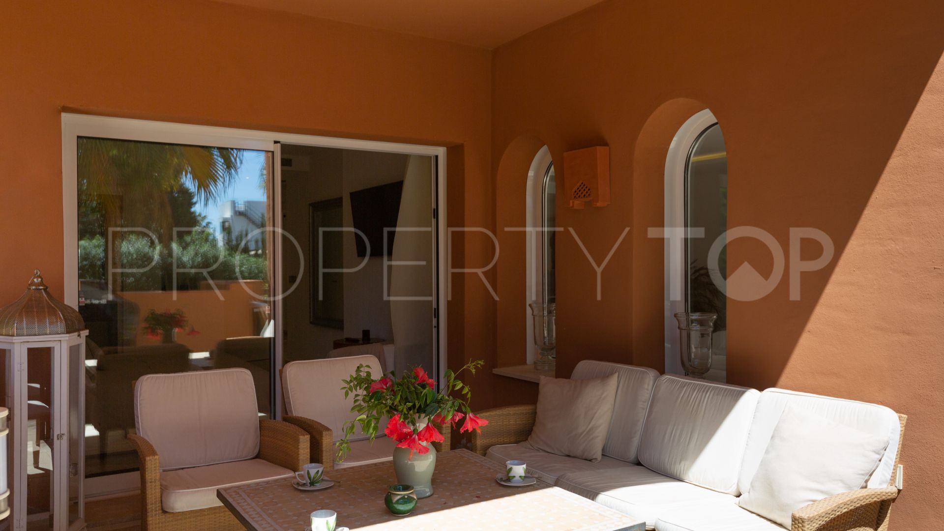 Apartamento en venta con 3 dormitorios en Alminar de Marbella