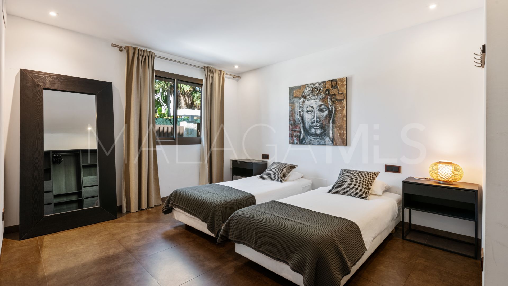 Buy villa de 8 bedrooms in La Alqueria