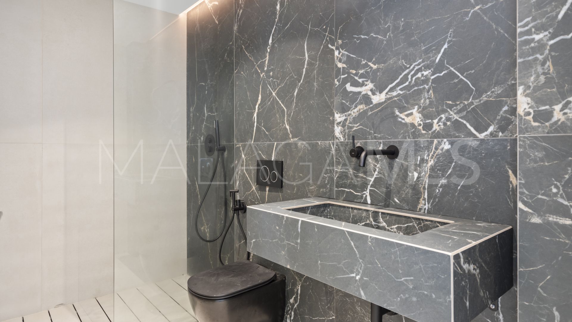Ground floor duplex for sale in El Paraiso