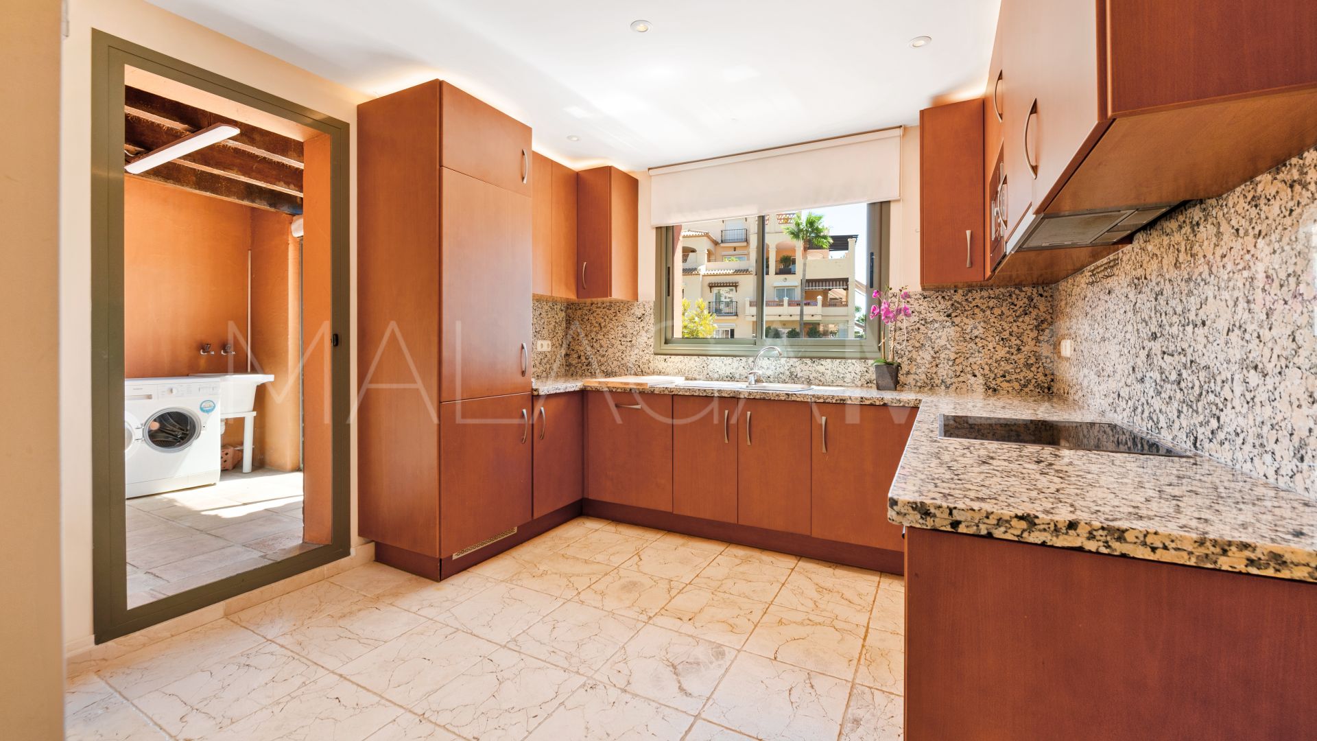 For sale penthouse in Benatalaya