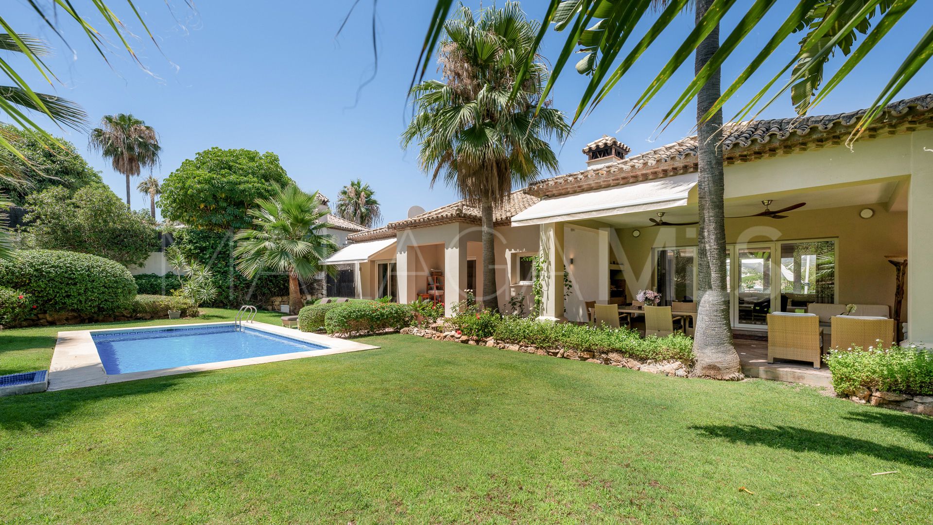 Villa for sale in Las Brisas