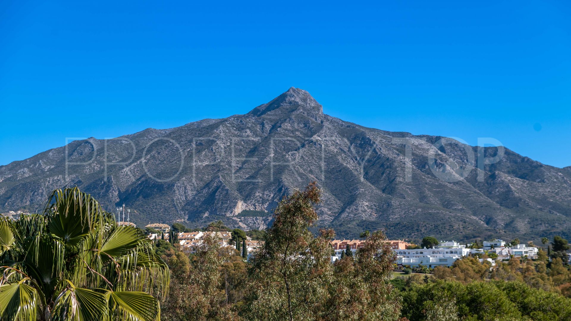 Se vende atico en Hotel del Golf de 3 dormitorios