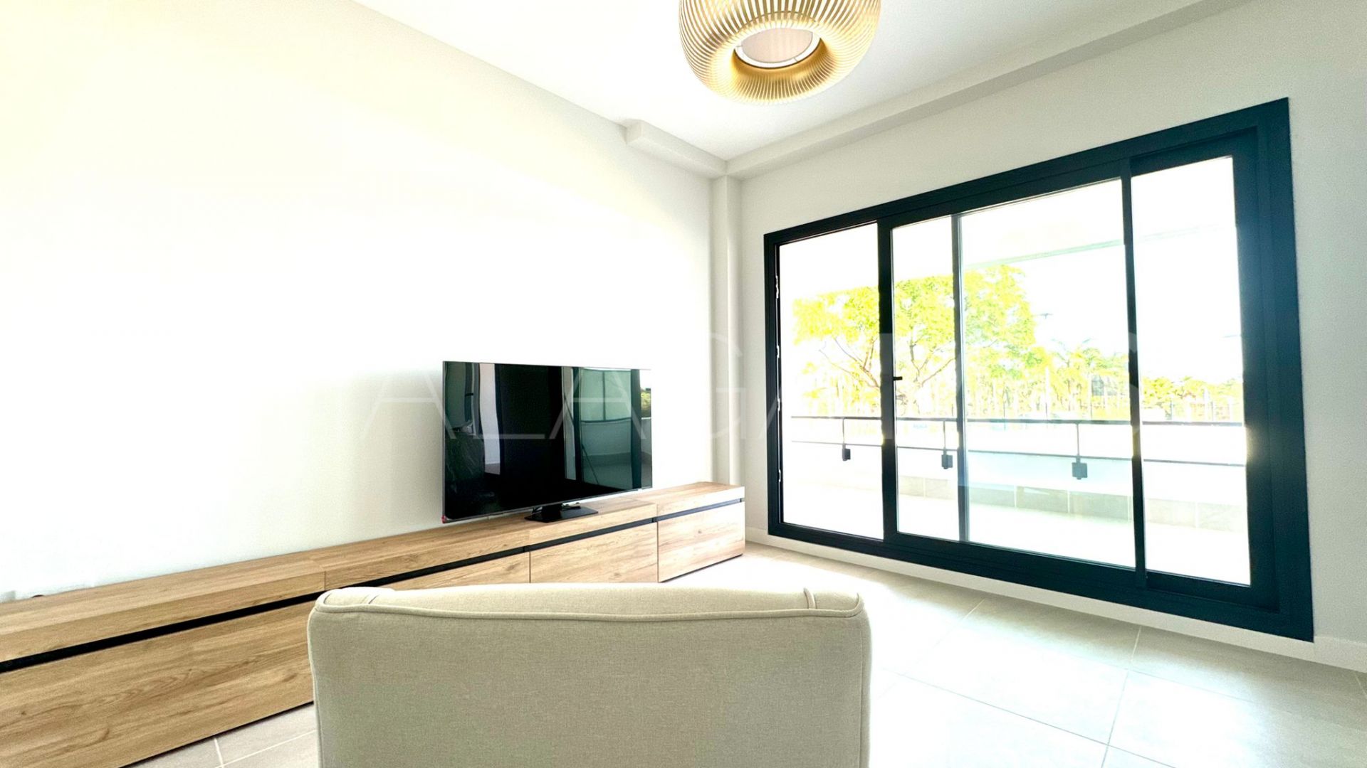Apartment for sale in Las Joyas with 3 bedrooms