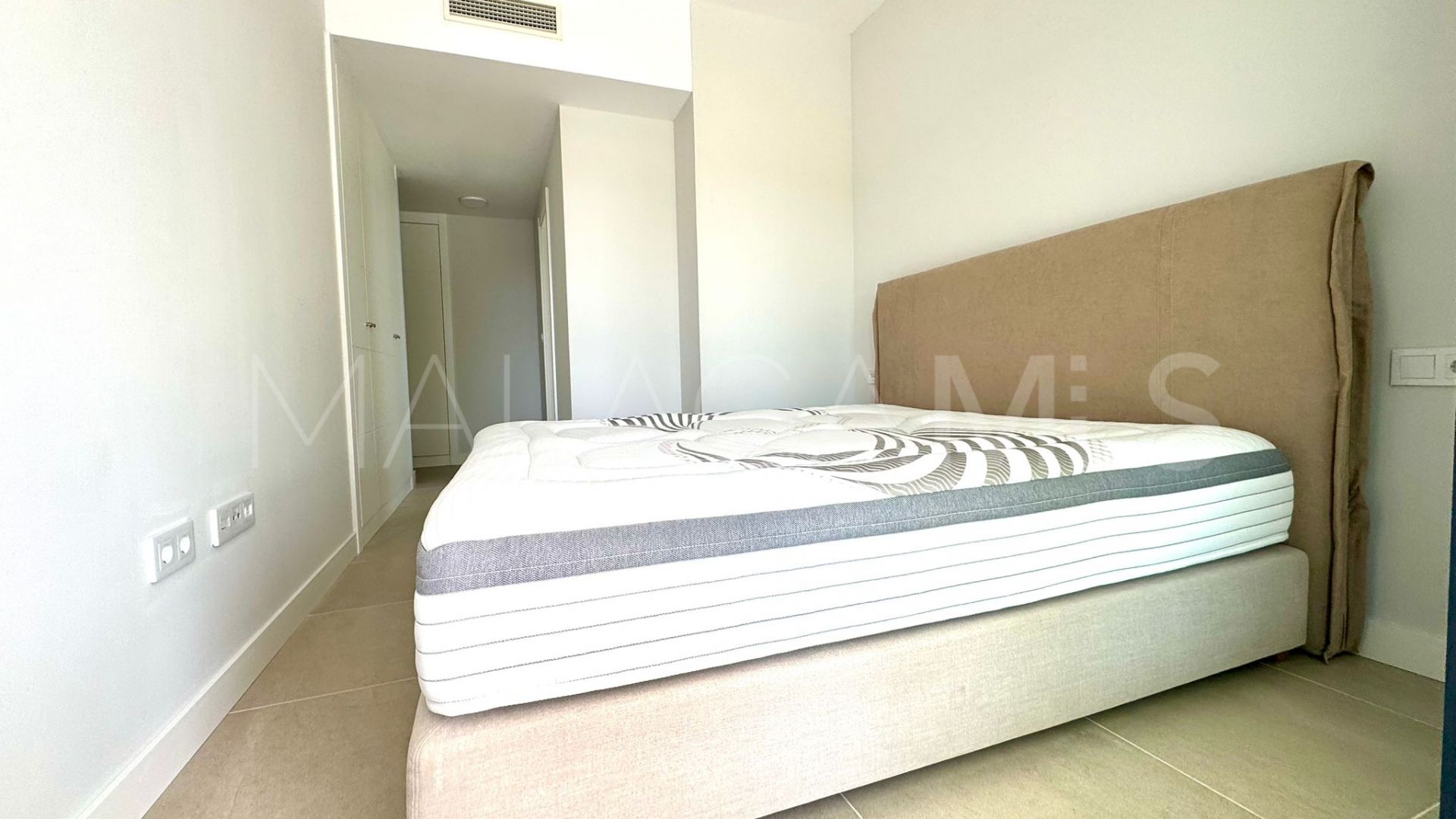 Apartment for sale in Las Joyas with 3 bedrooms