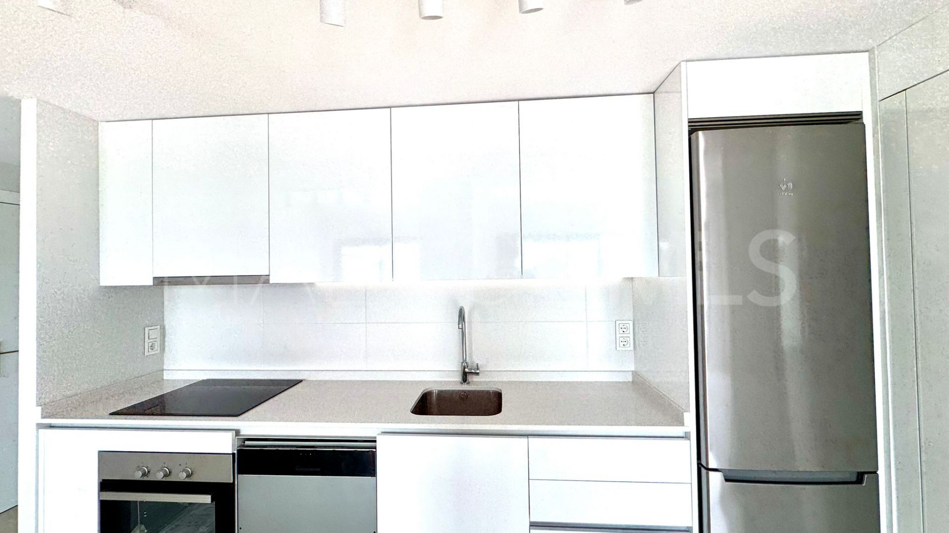 Apartment for sale in Las Joyas with 3 bedrooms