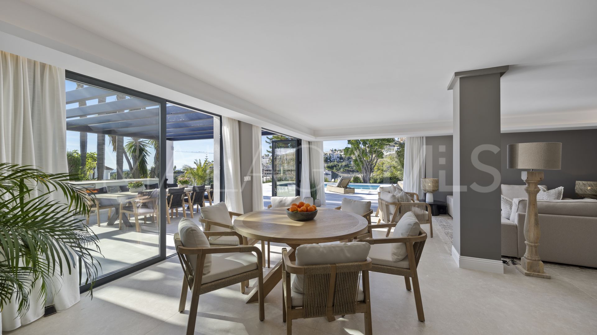 5 bedrooms Altos del Paraiso villa for sale