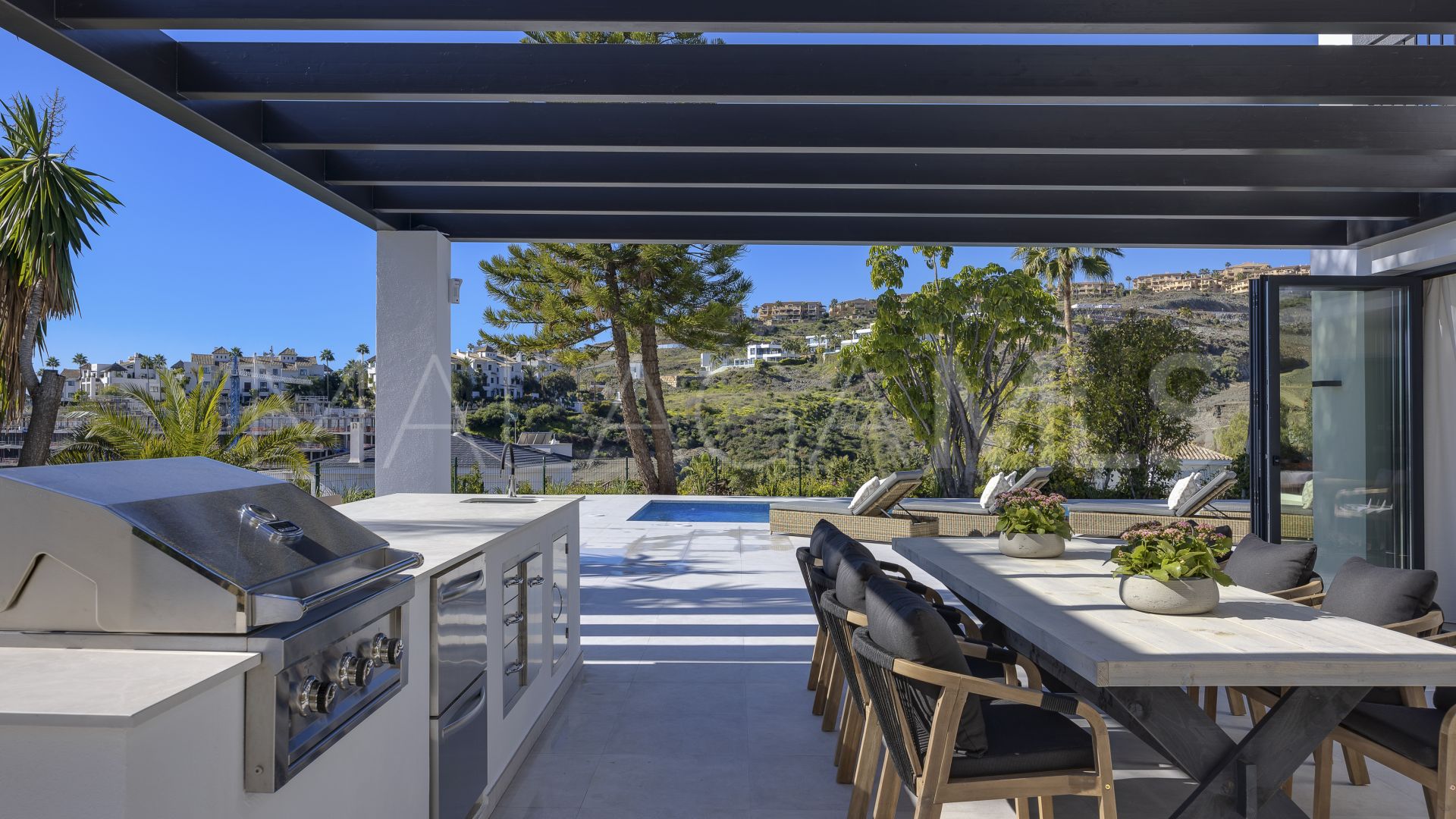 5 bedrooms Altos del Paraiso villa for sale
