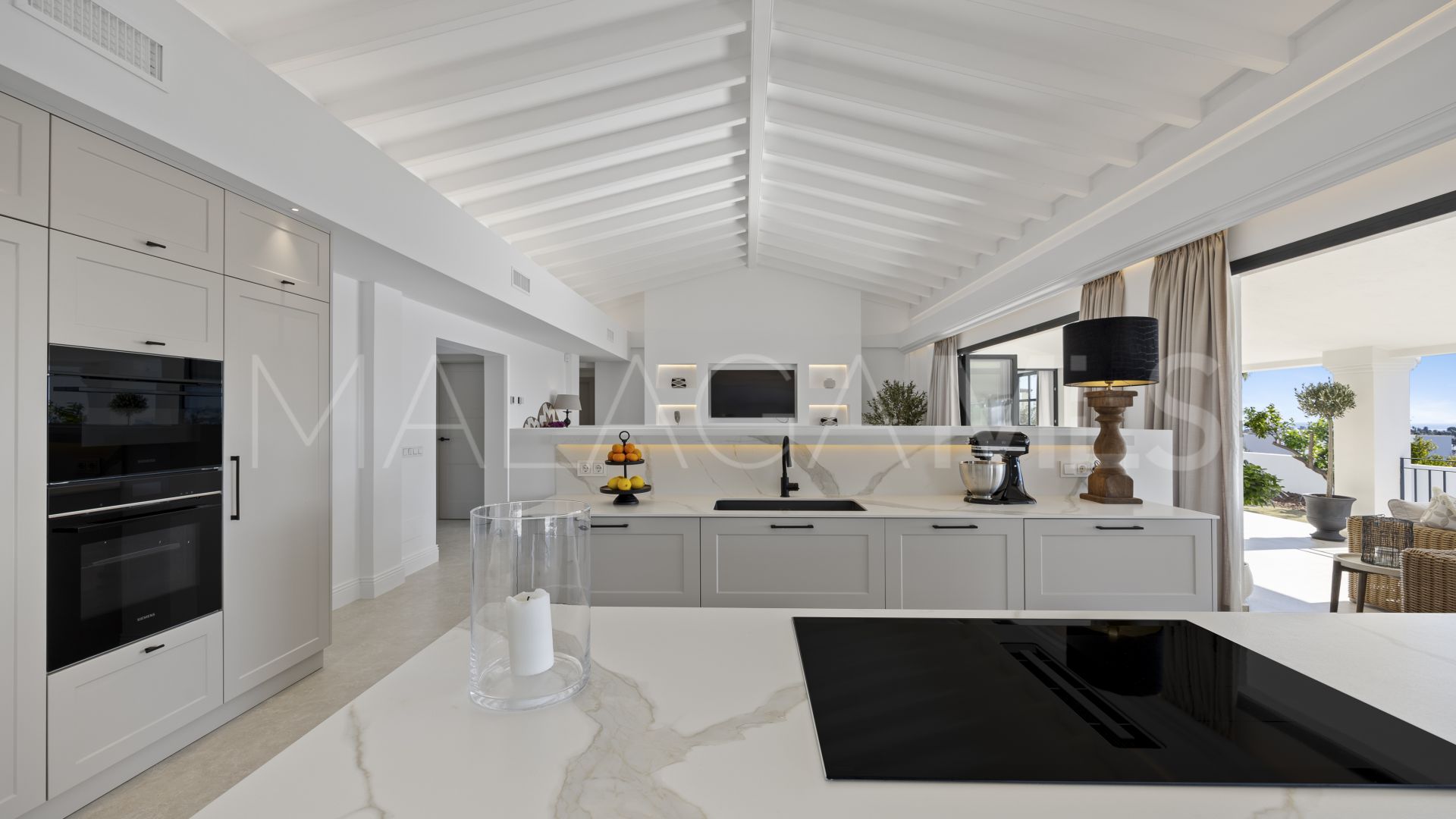 5 bedrooms Altos del Paraiso villa for sale
