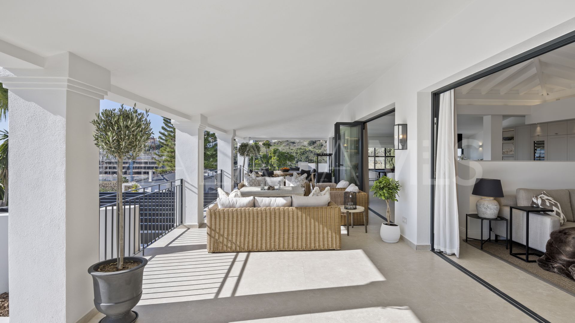 5 bedrooms Altos del Paraiso villa for sale
