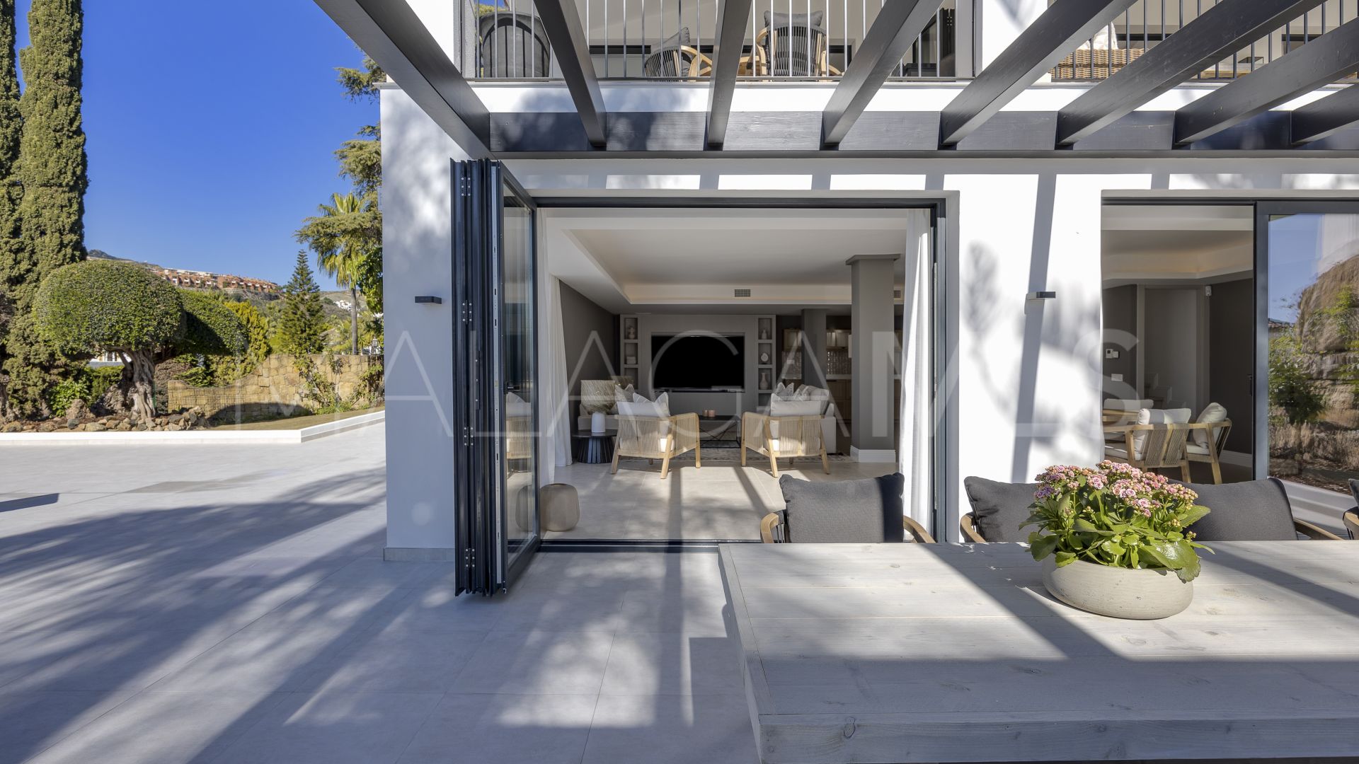 5 bedrooms Altos del Paraiso villa for sale