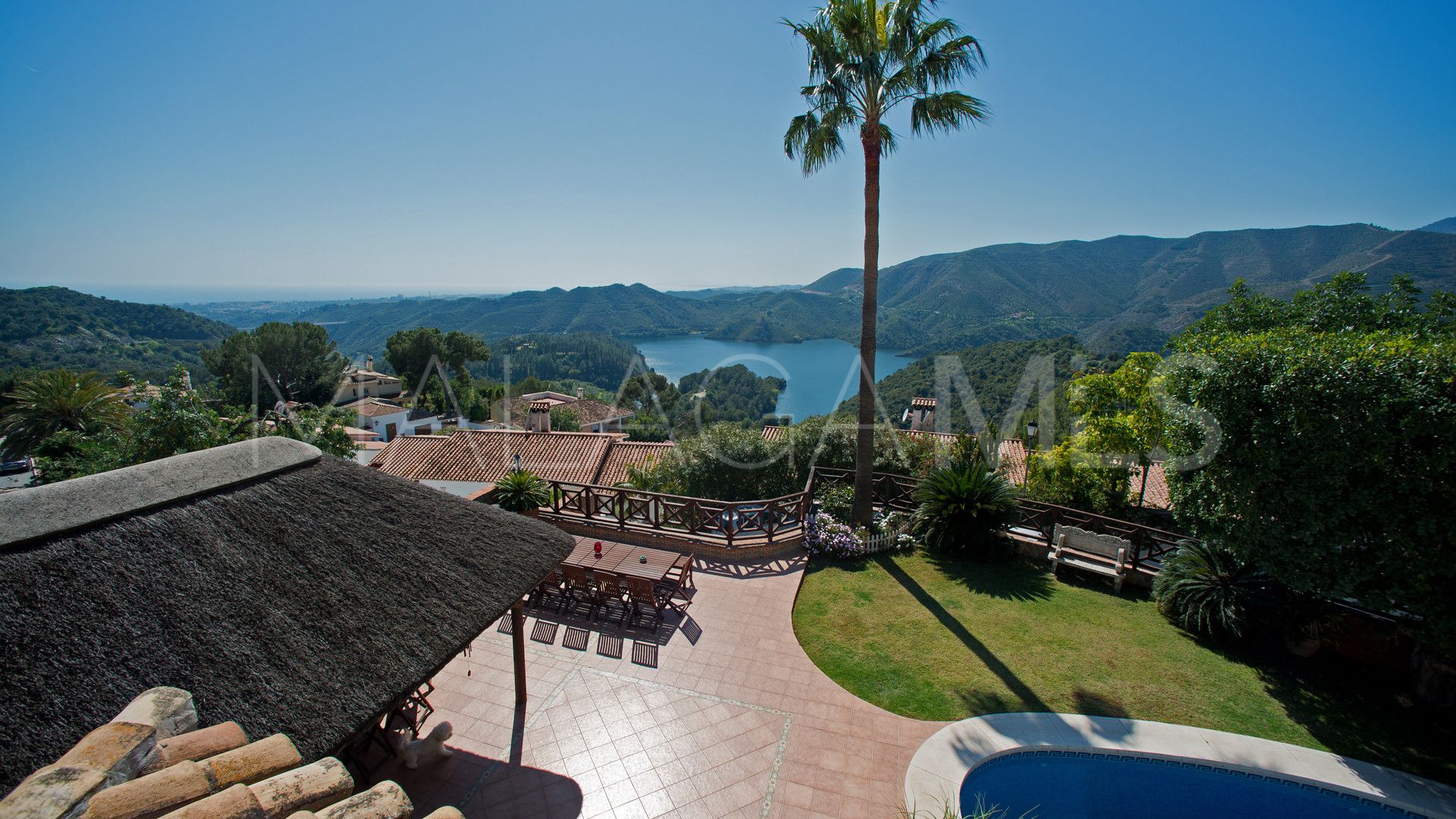 Villa for sale in Cerros del Lago