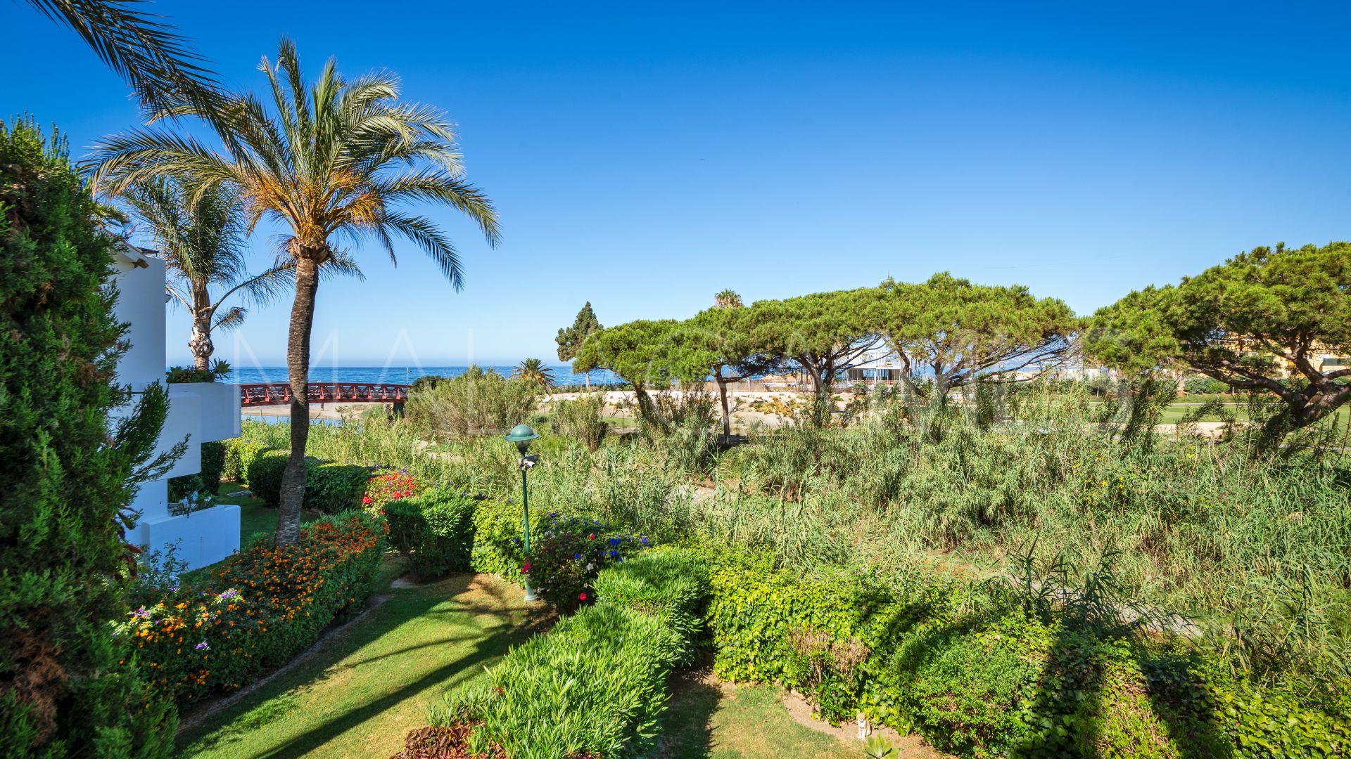 Lägenhet for sale in Los Monteros Palm Beach