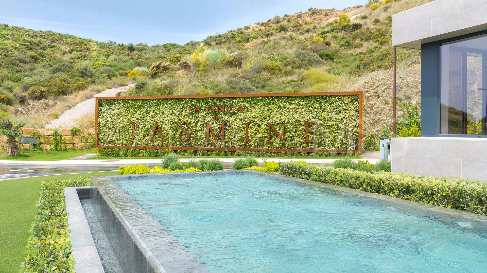 For sale apartment with 4 bedrooms in La Finca de Jasmine