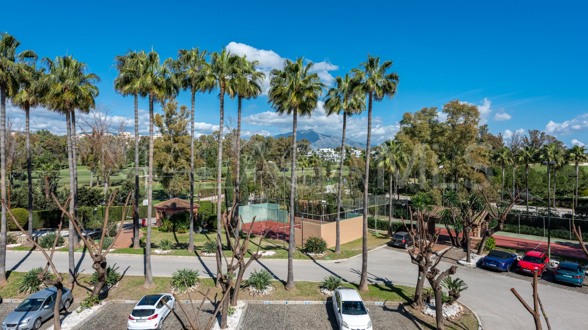 Ático with 2 bedrooms for sale in La Cartuja del Golf