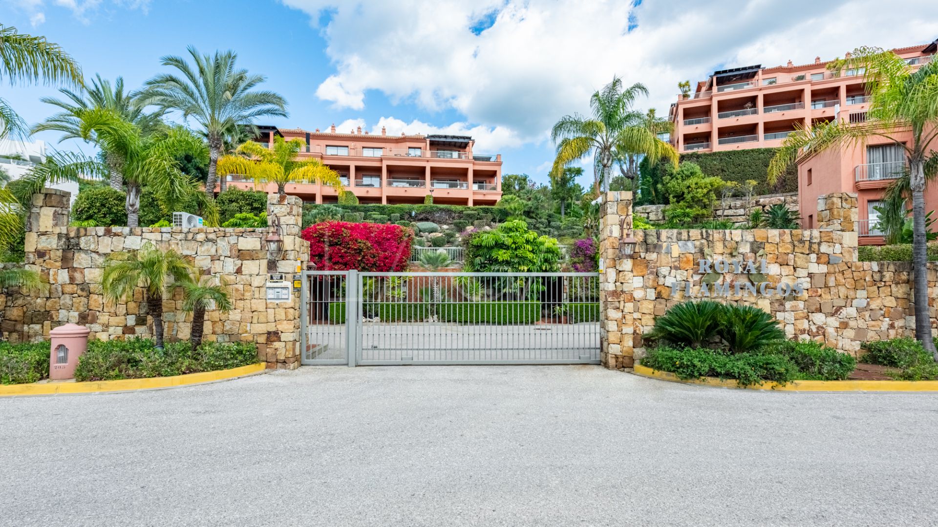 3 bedrooms penthouse in Royal Flamingos for sale