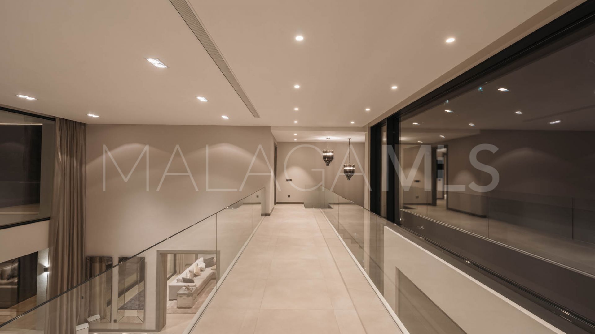 El Madroñal, villa a la venta with 5 bedrooms