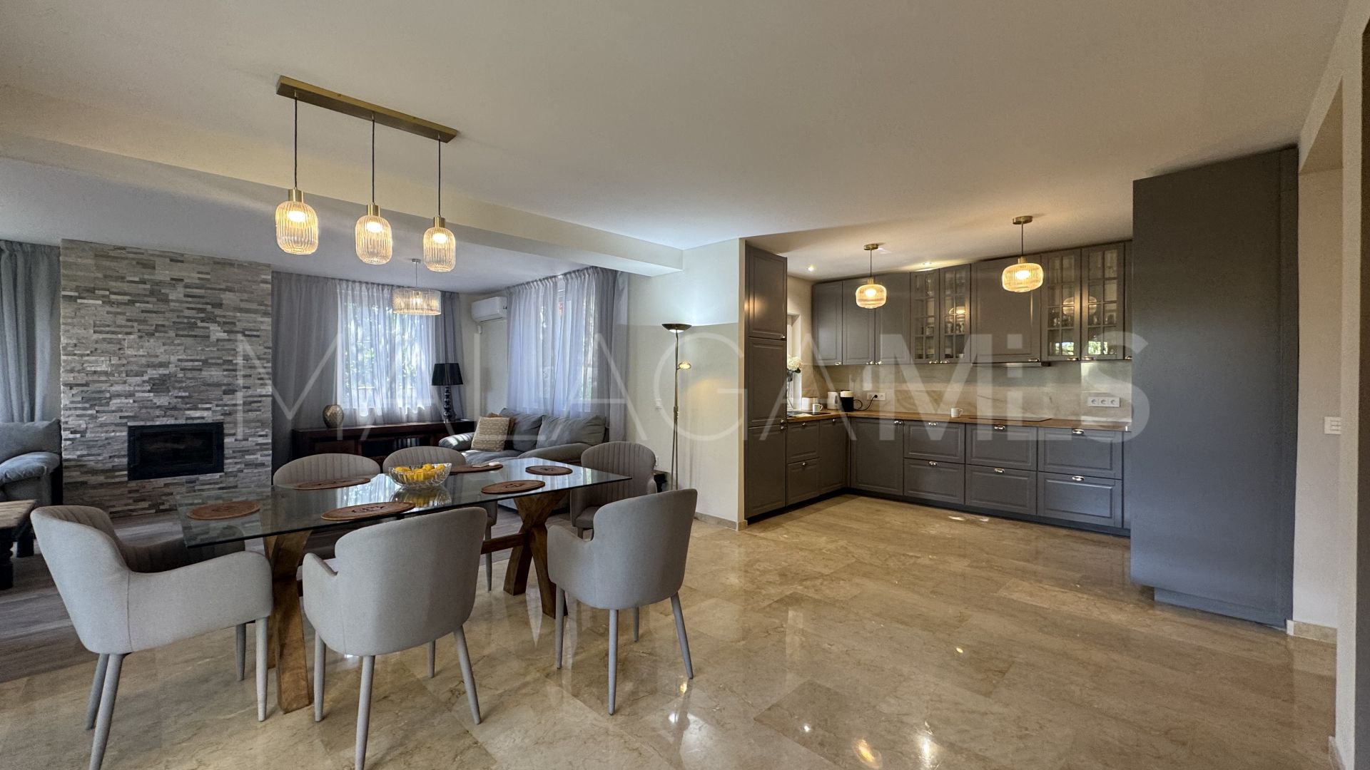 Villa for sale in Marbesa