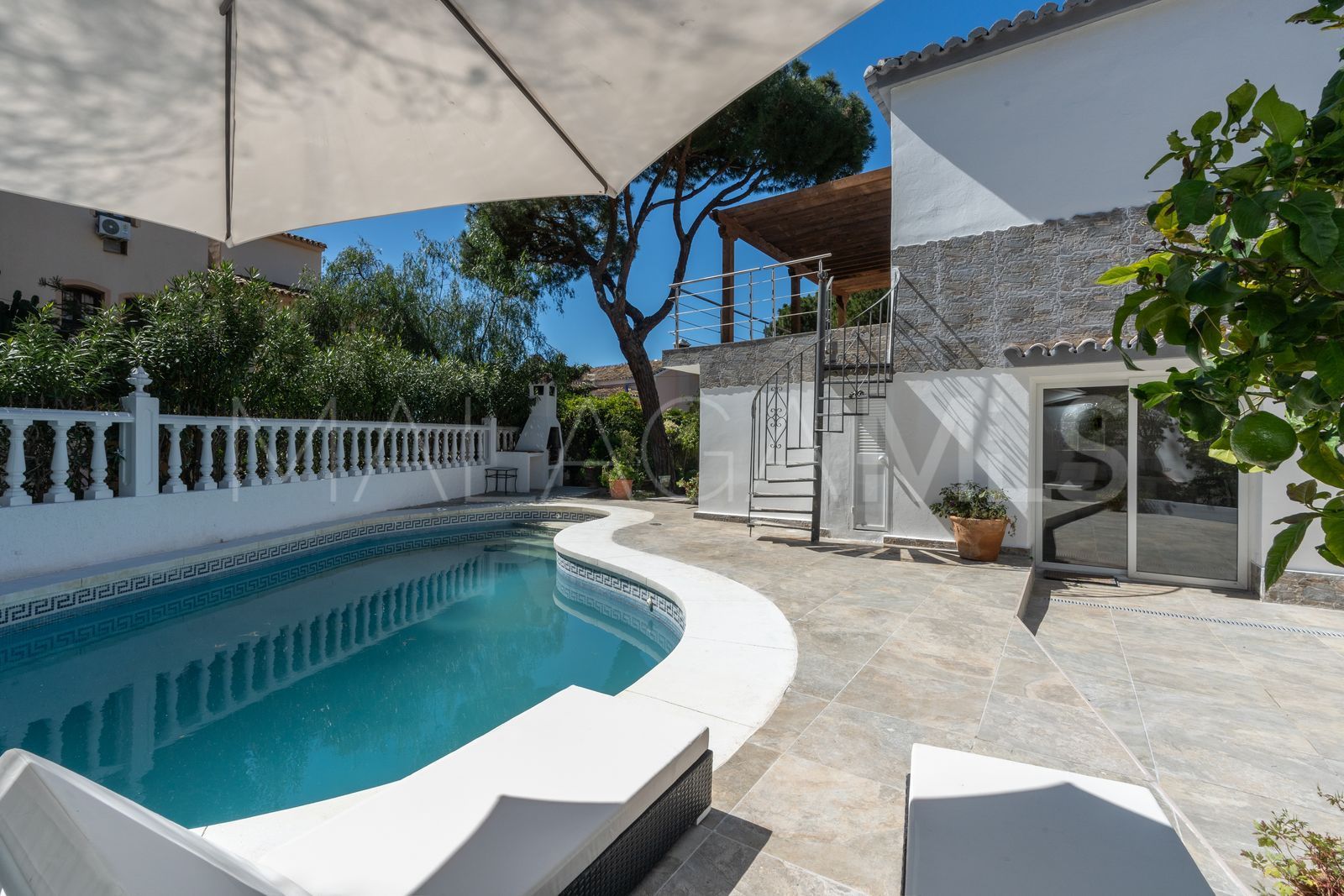 Villa for sale in Marbesa