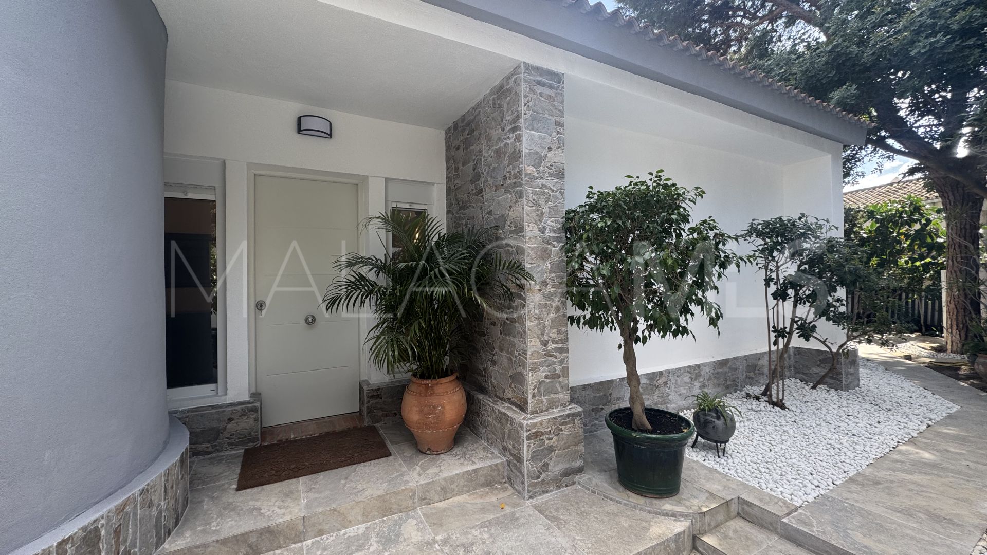 Villa for sale in Marbesa