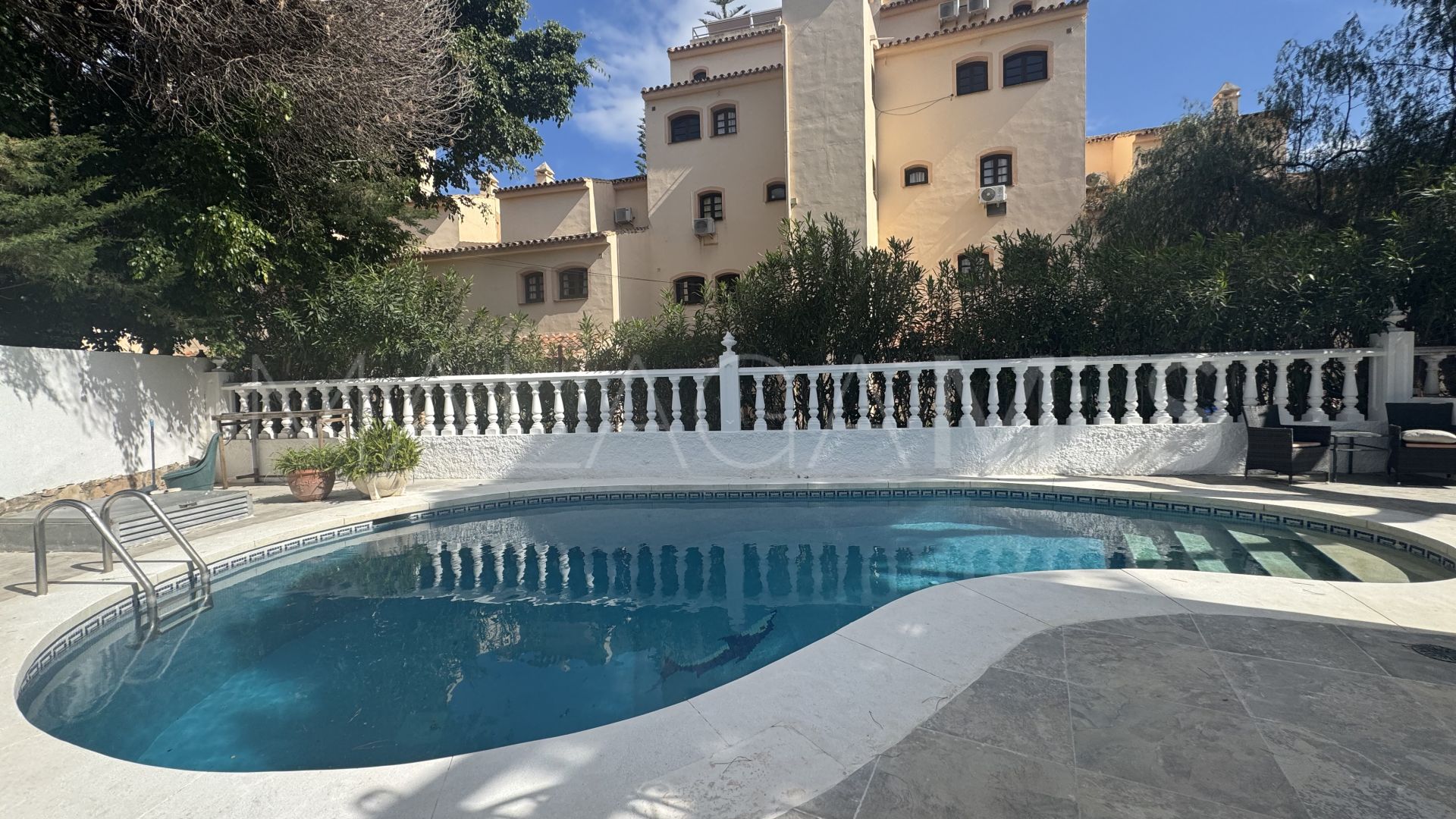 Villa for sale in Marbesa
