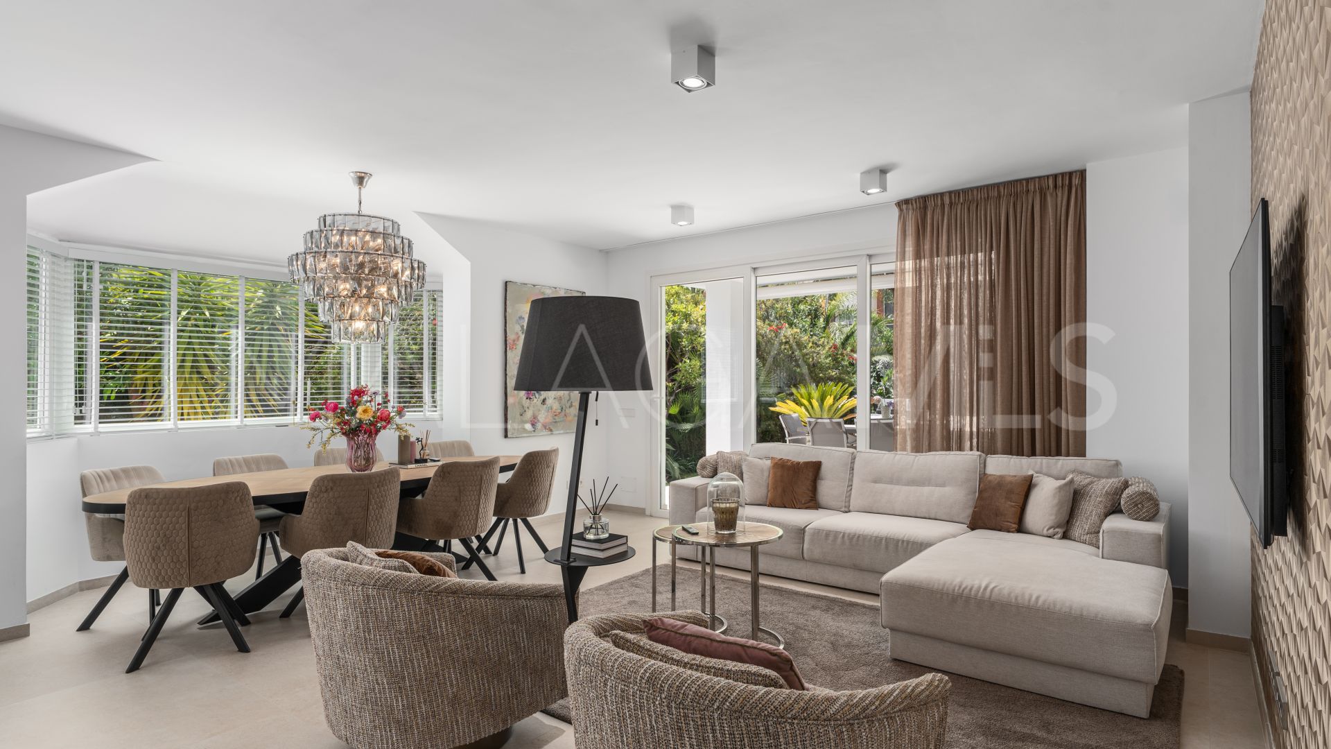 Villa for sale in Monte Biarritz