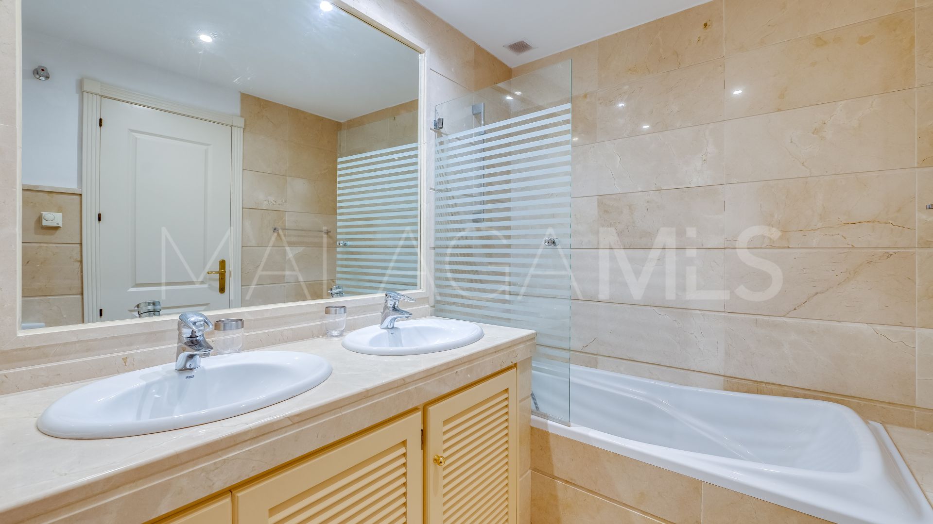 Appartement for sale in Albatross Hill