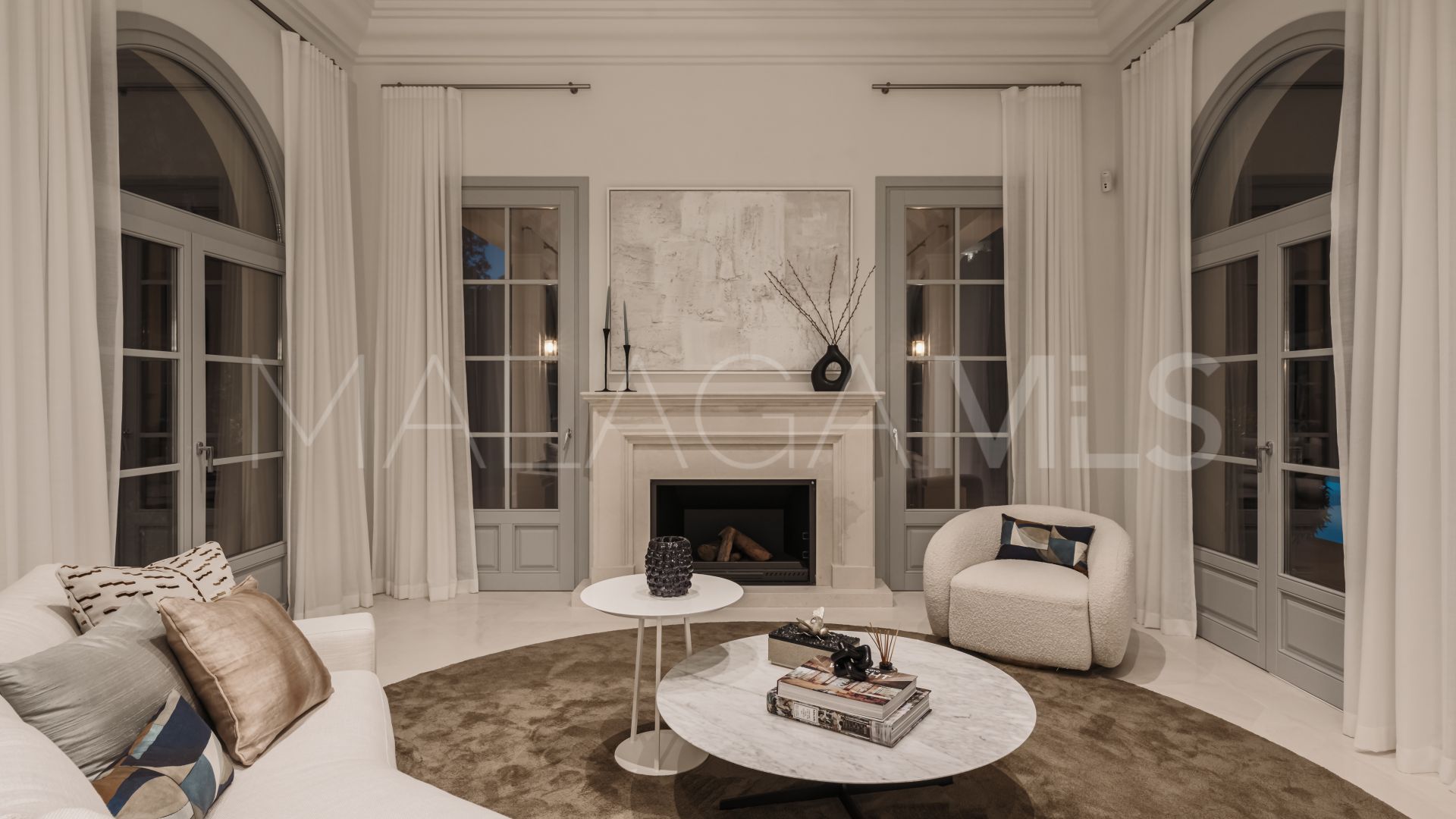 Villa for sale in Nueva Andalucia