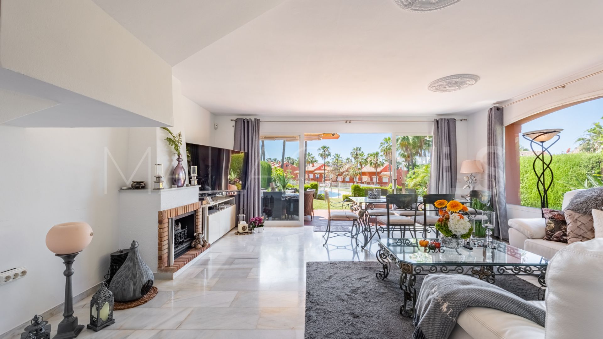 Radhus for sale in Monte Biarritz