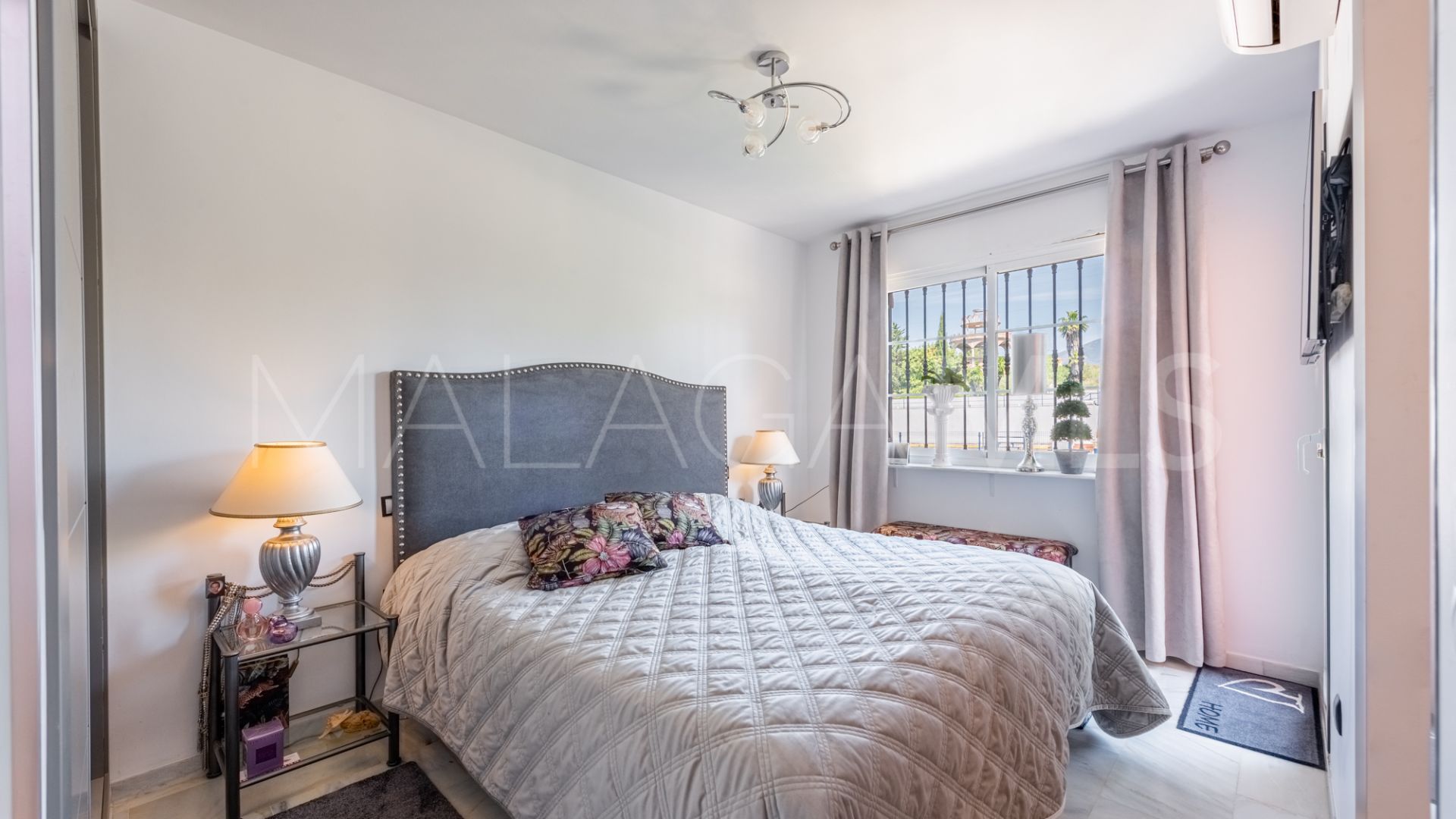 Radhus for sale in Monte Biarritz