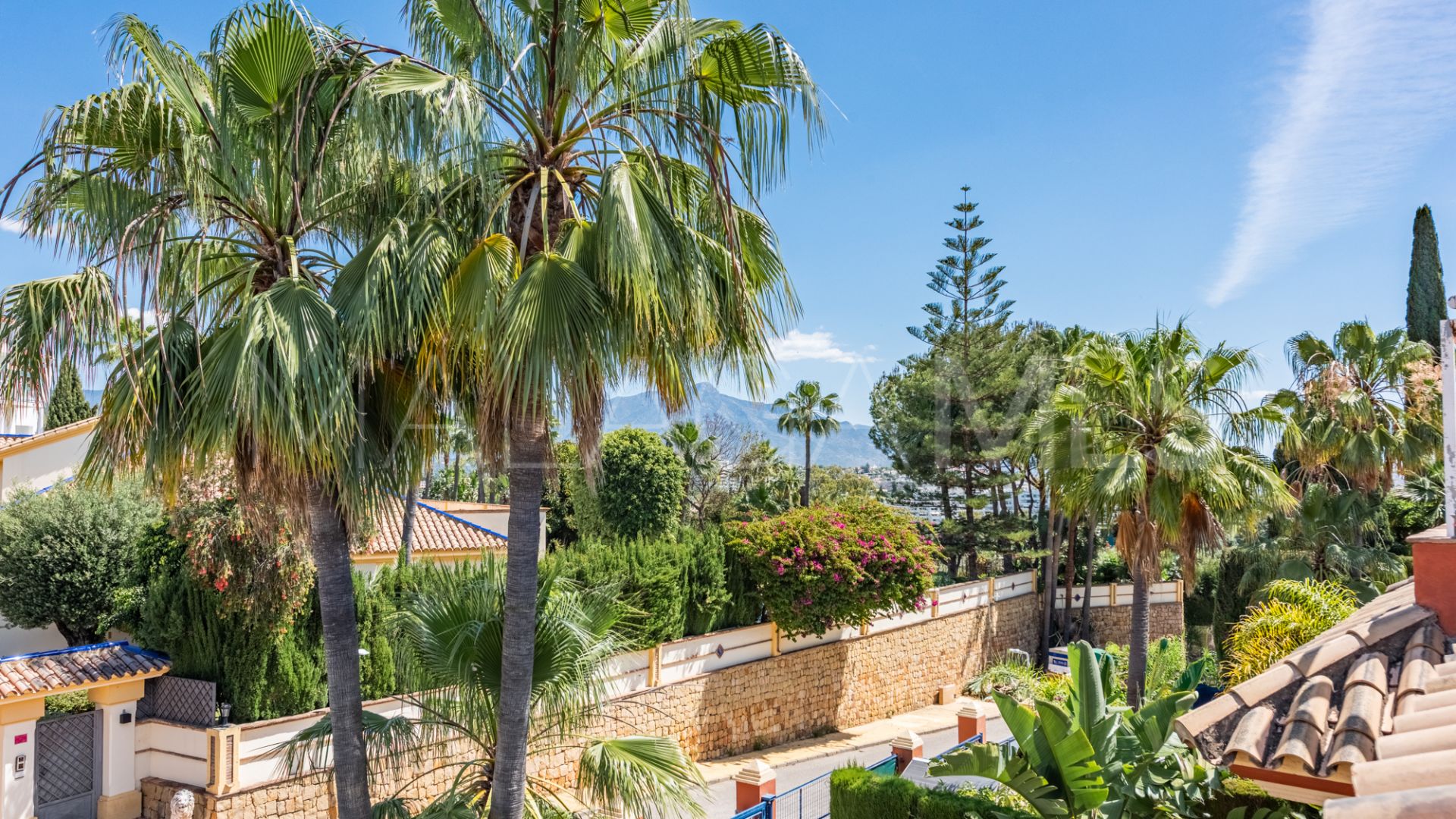 Radhus for sale in Monte Biarritz