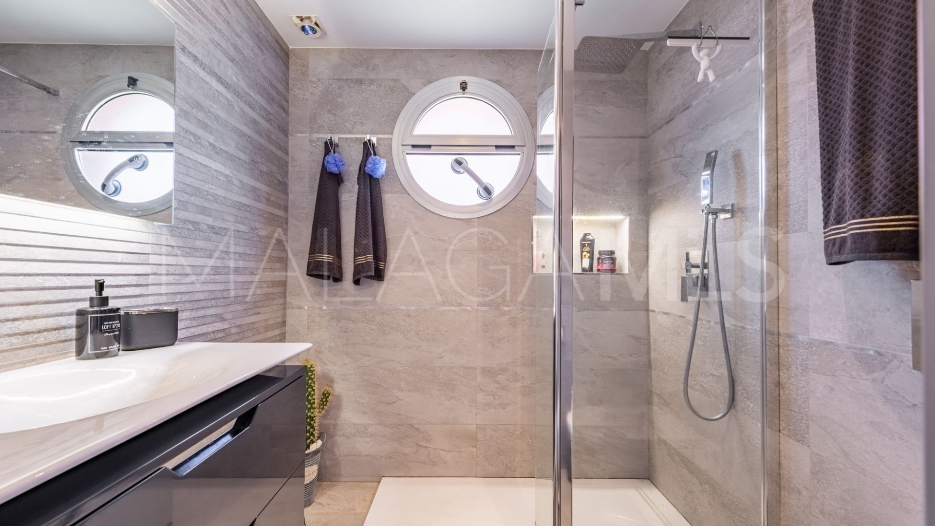 Radhus for sale in Monte Biarritz