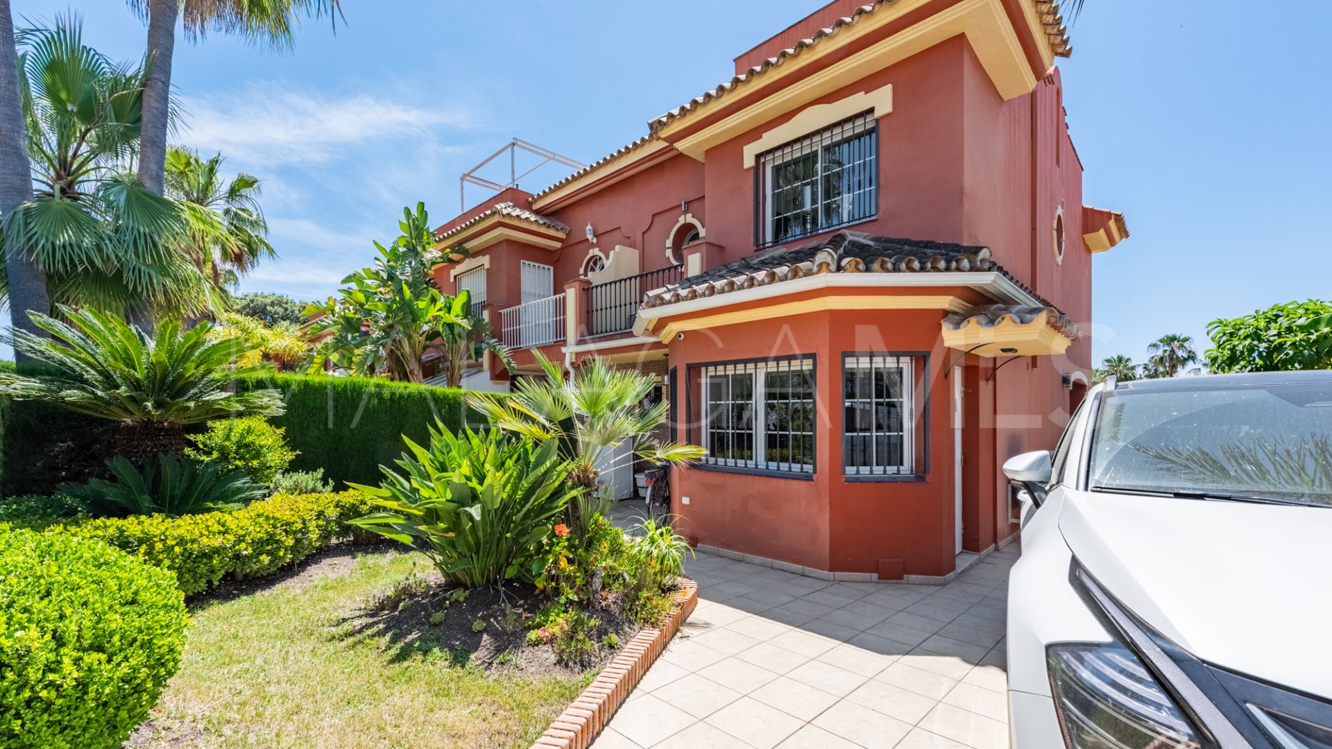 Radhus for sale in Monte Biarritz
