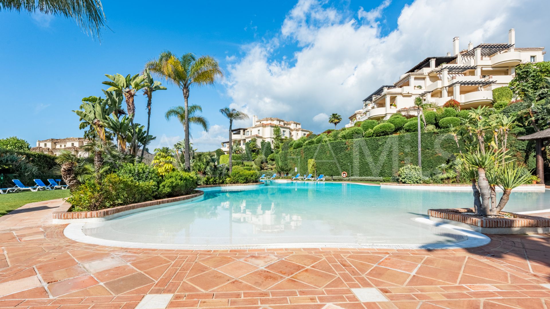 For sale Los Capanes del Golf apartment