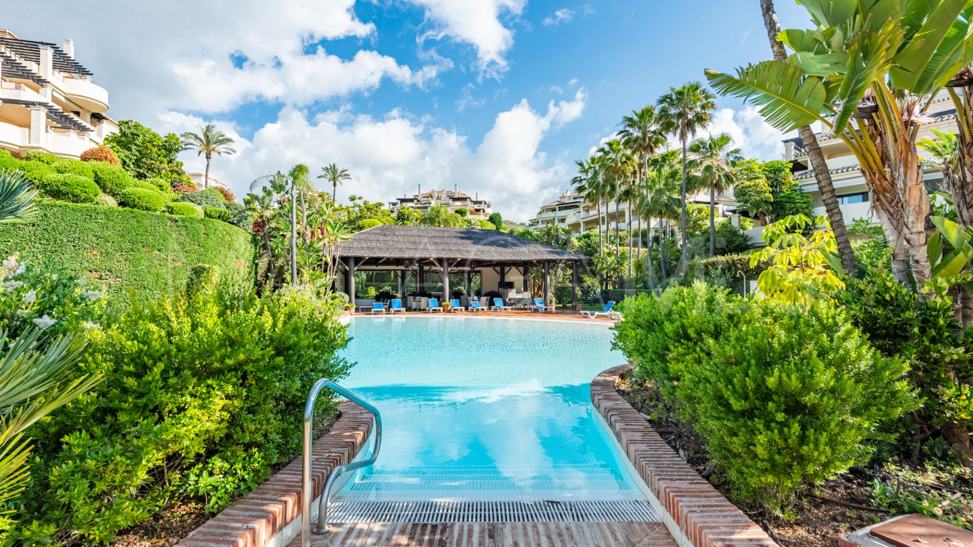 For sale Los Capanes del Golf apartment