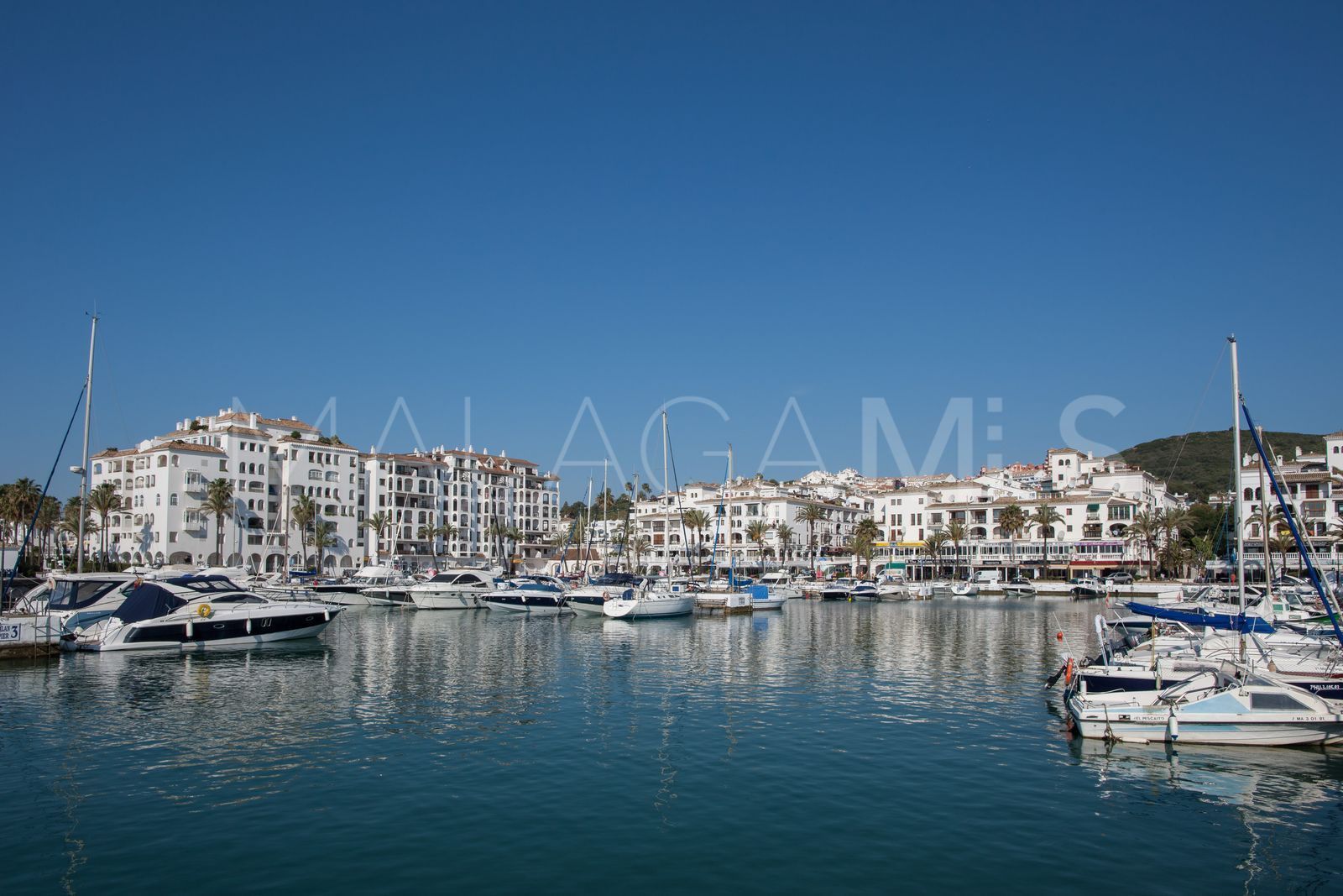 Finca Cortesin, villa de 4 bedrooms for sale