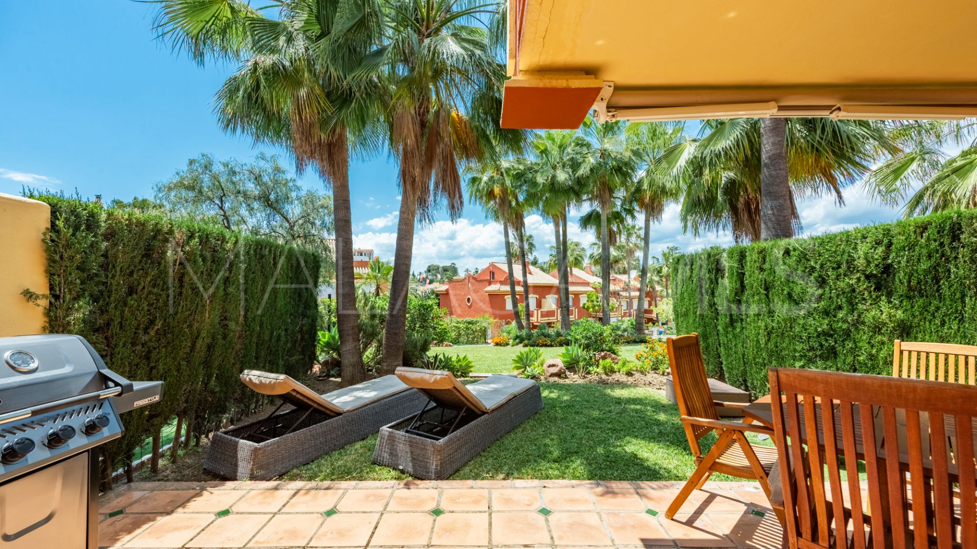 Radhus for sale in Monte Biarritz