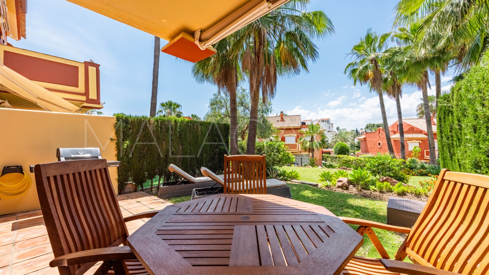 Radhus for sale in Monte Biarritz