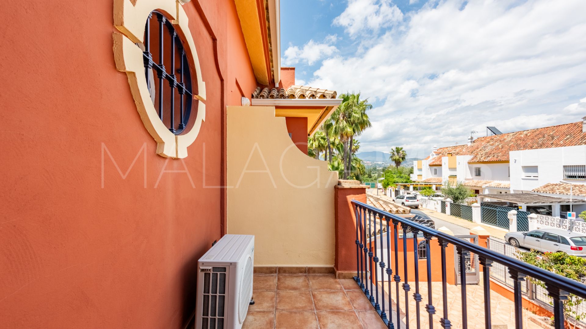 Radhus for sale in Monte Biarritz