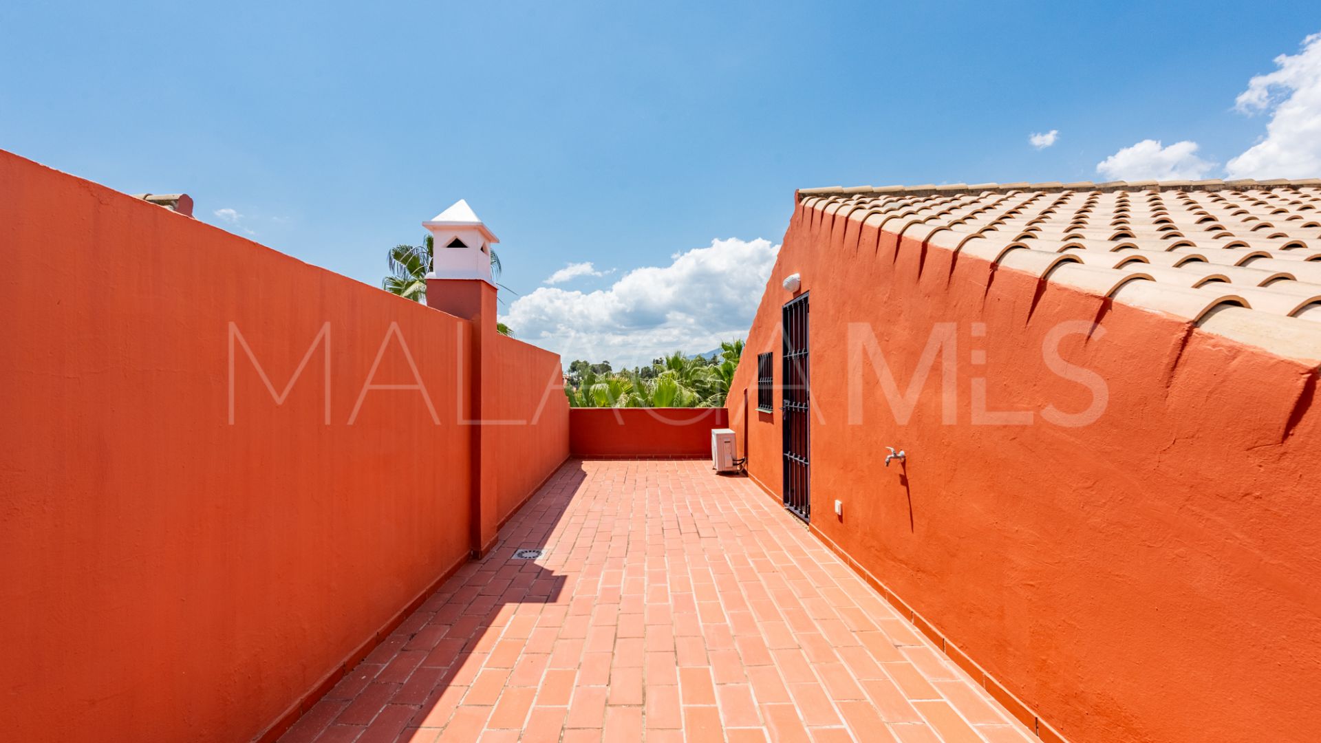 Radhus for sale in Monte Biarritz
