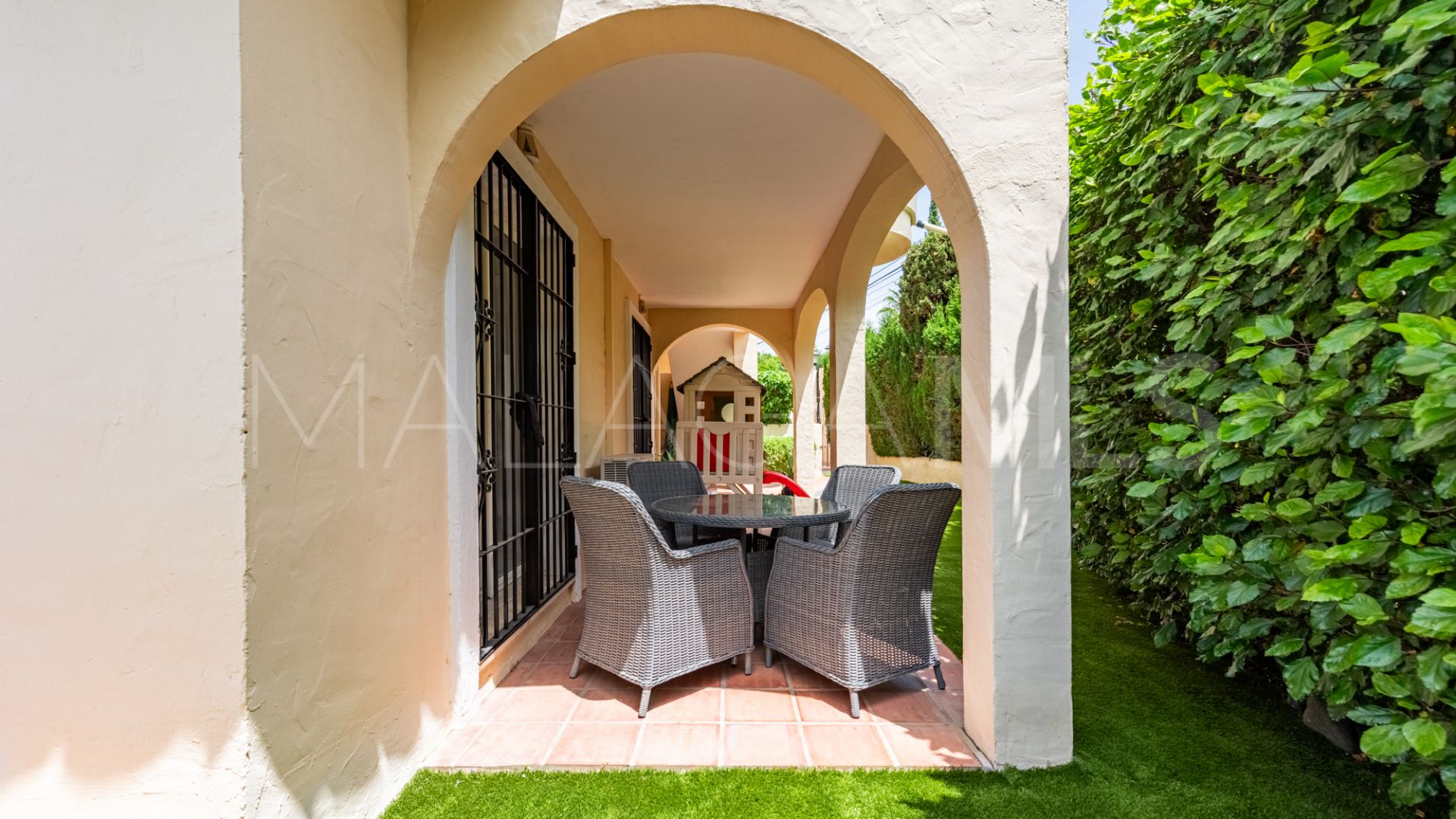 Buy apartamento in El Pilar with 3 bedrooms