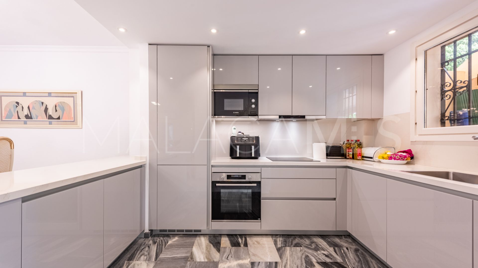 Buy apartamento in El Pilar with 3 bedrooms