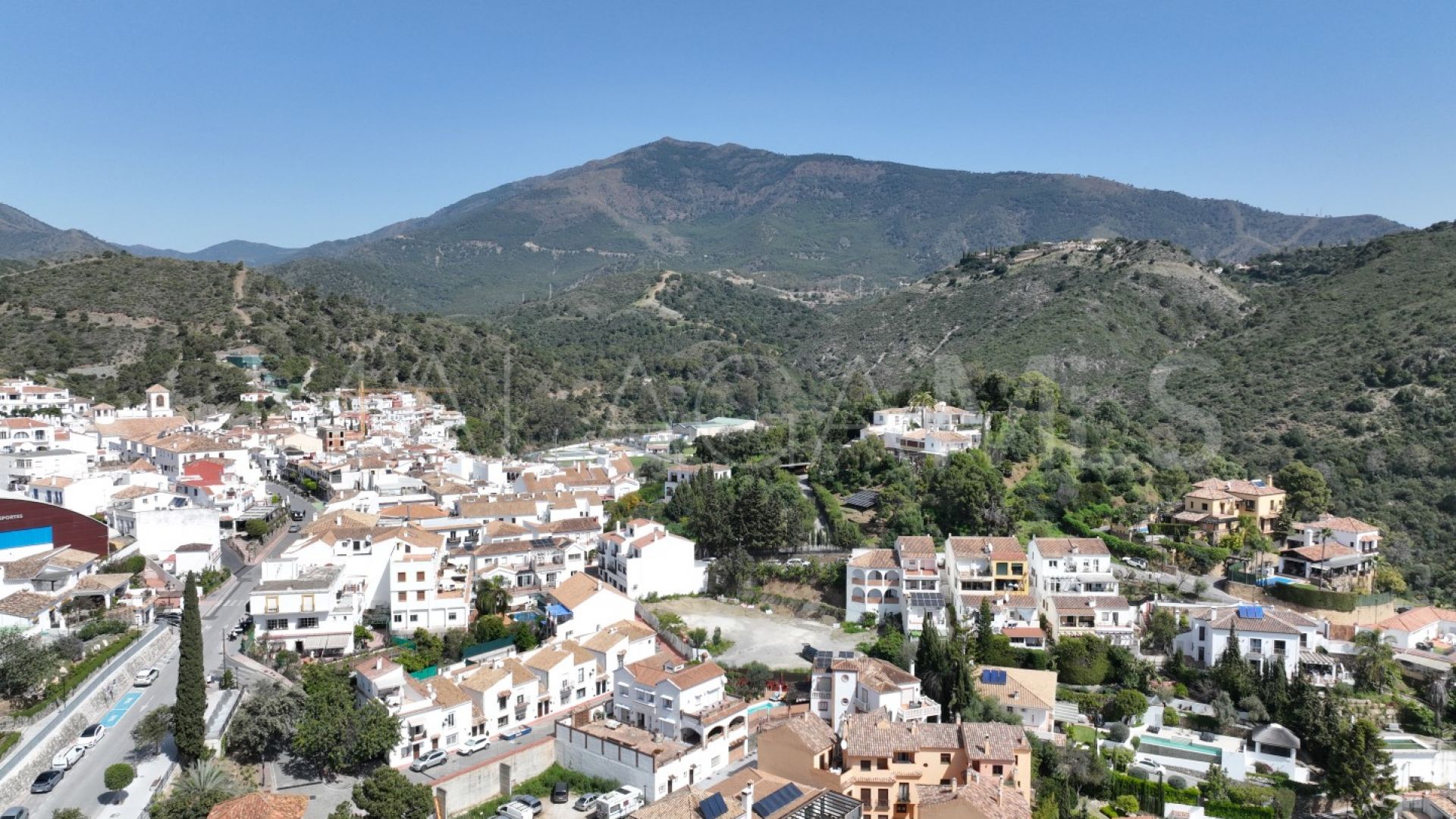 Penthaus for sale in Benahavis Centro