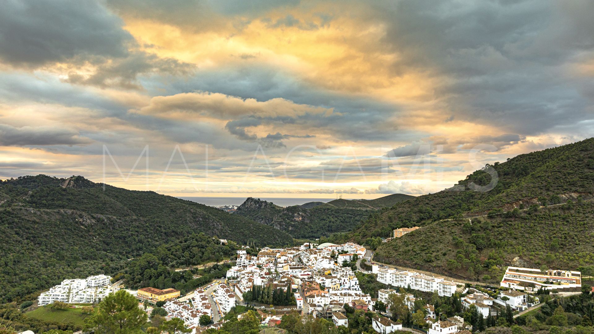 Penthaus for sale in Benahavis Centro