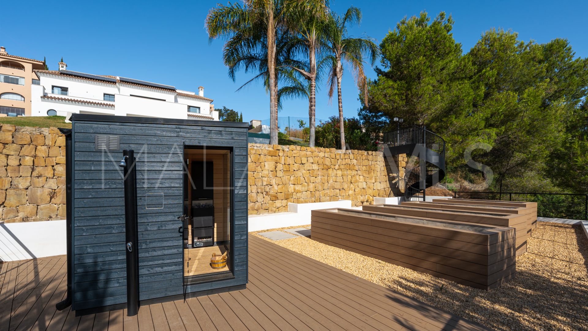For sale villa in Elviria