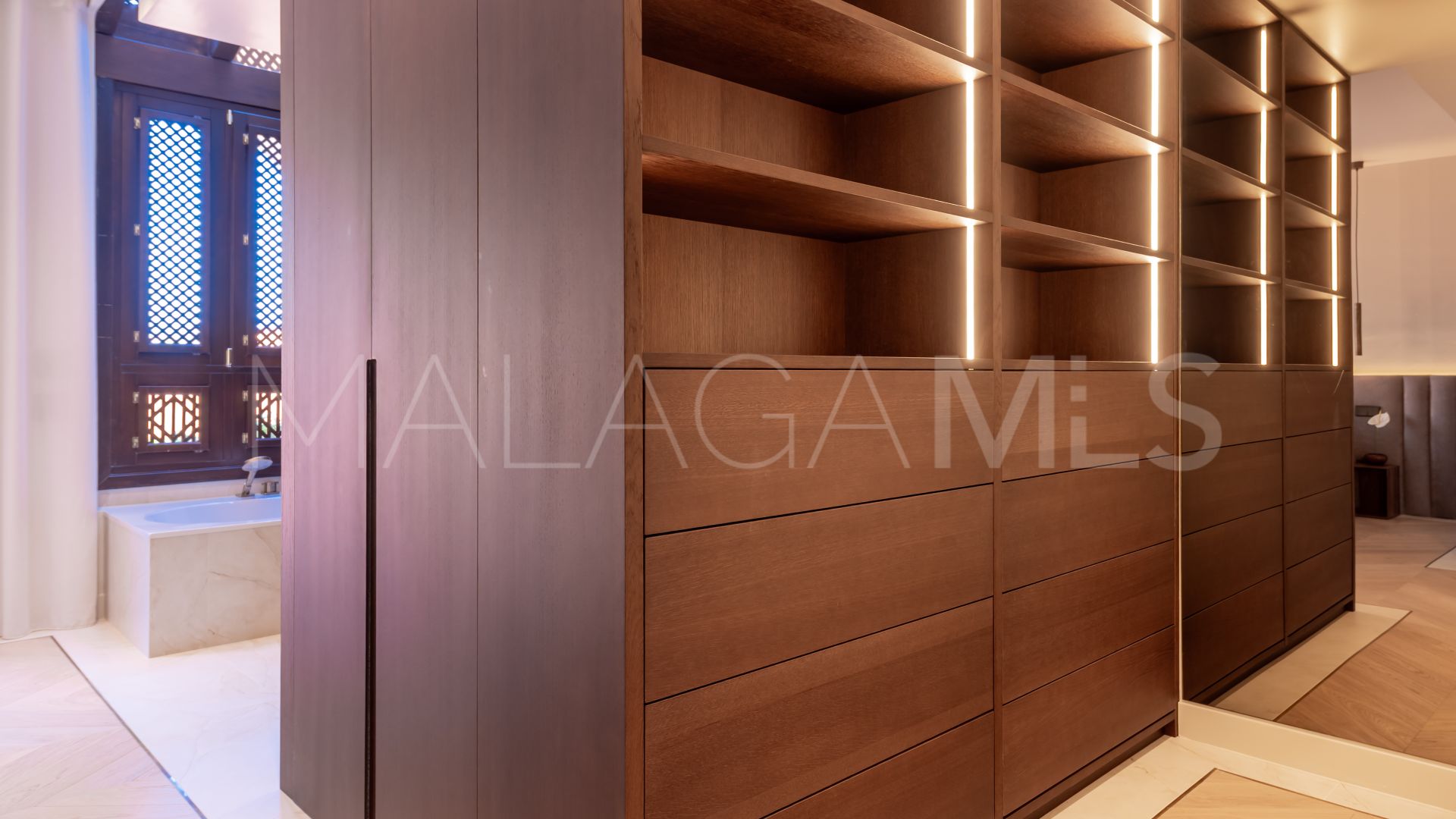 Buy town house in Altos de Puente Romano