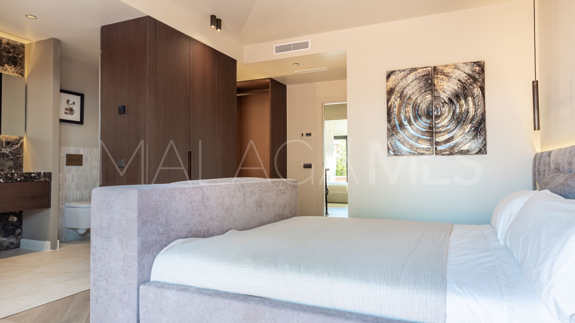 Buy town house in Altos de Puente Romano